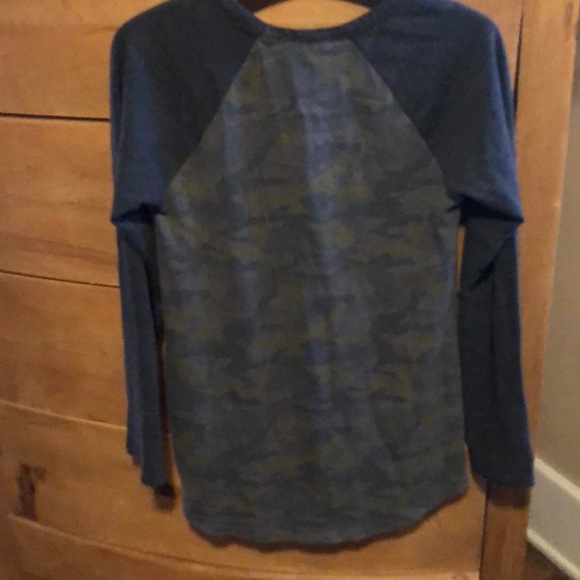 Monrow camouflage and charcoal long sleeve top - Picture 3 of 5